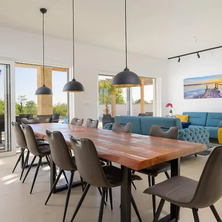 The Best Property With Private Pool Apartment *