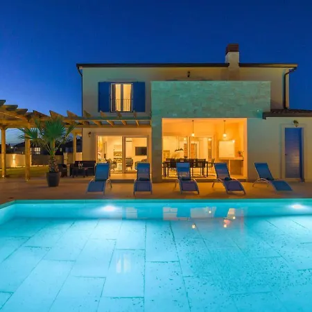 The Best Property With Private Pool Apartment